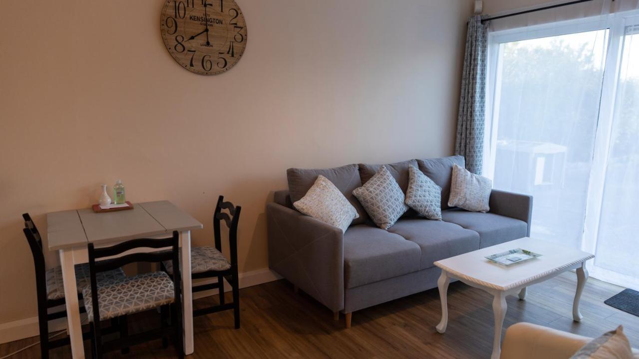 באליווהן Barrybeag 1 Bedroom Apartments מראה חיצוני תמונה